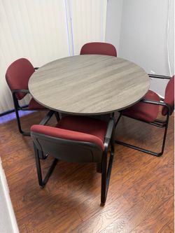 Round table  and 4 arm chairs, 48 inch