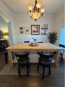BEAUTIFUL RESTORATION HARDWOOD DINING TABLE