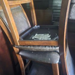 Dining Room Table Need Gone By 2/12