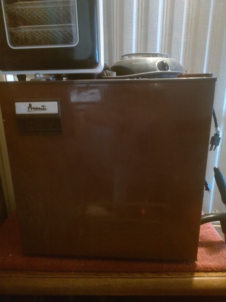 Mini Refrigerator 