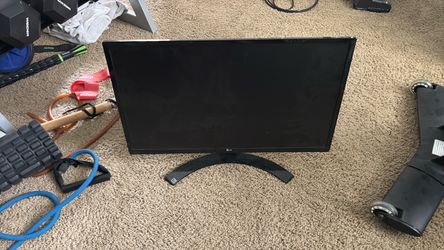 LG Monitor (24”)