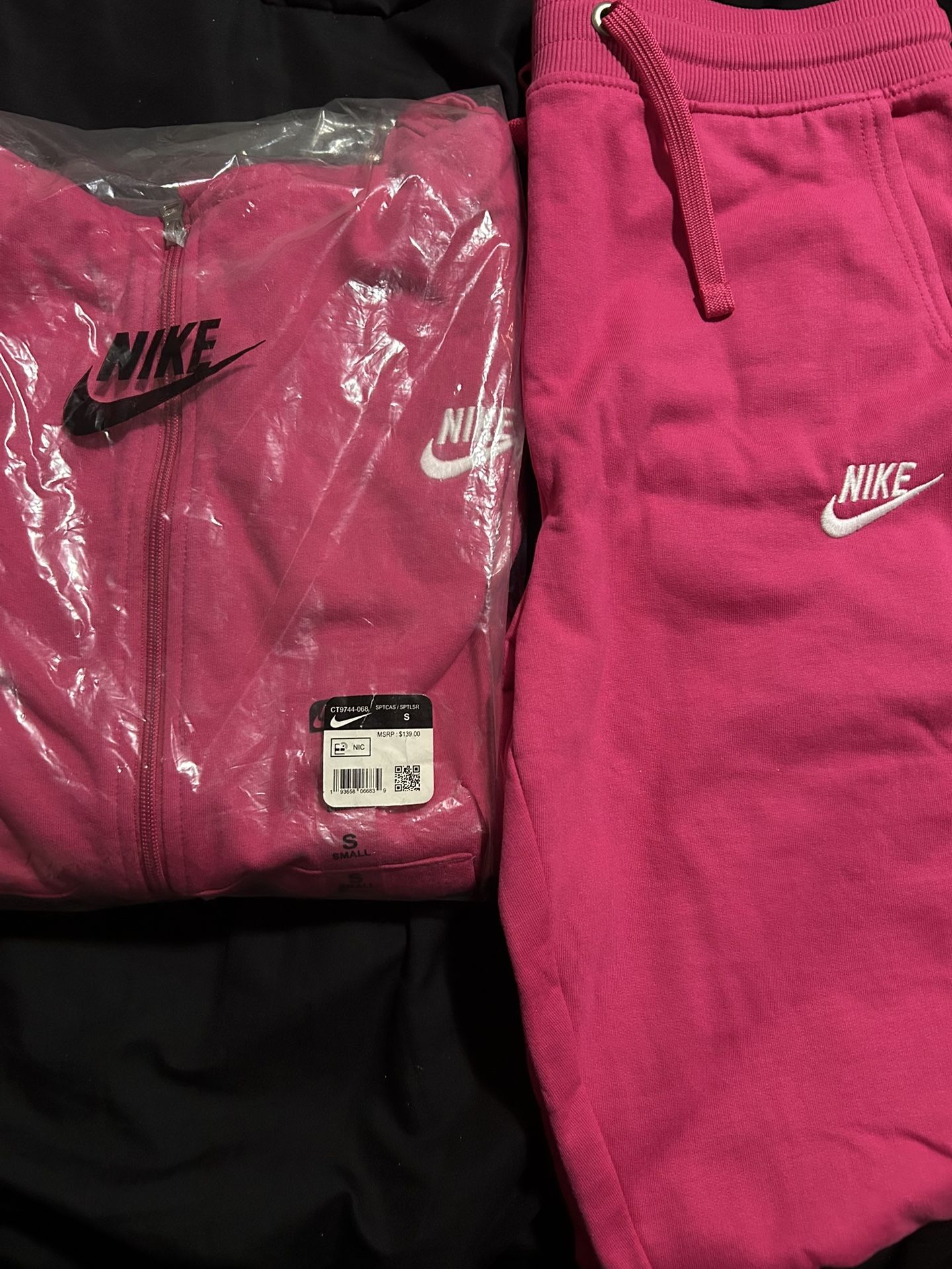 Nike Suit 
