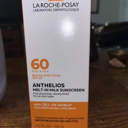 La Roche Posay Melt- In Milk