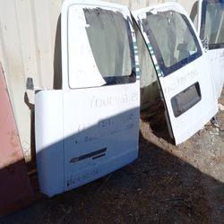 Part  Chevrolet Express Glass