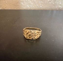 10k Nugget ring