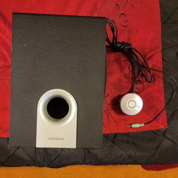 Computer/Laptop SUBWOOFER By Insignia