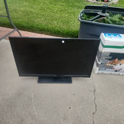 32" Seiki TV