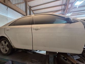 2012-2014 TOYOTA CAMRY SE DOORS OEM