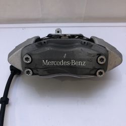 Mercedes Benz ML500 Brake Calipers With Brake Pads & Brake Pad Sensors