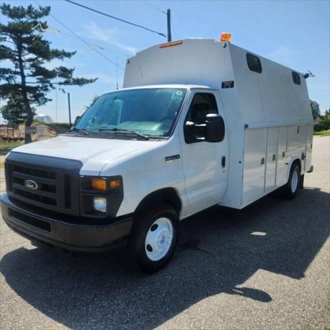 2015 Ford E-450 Cutaway