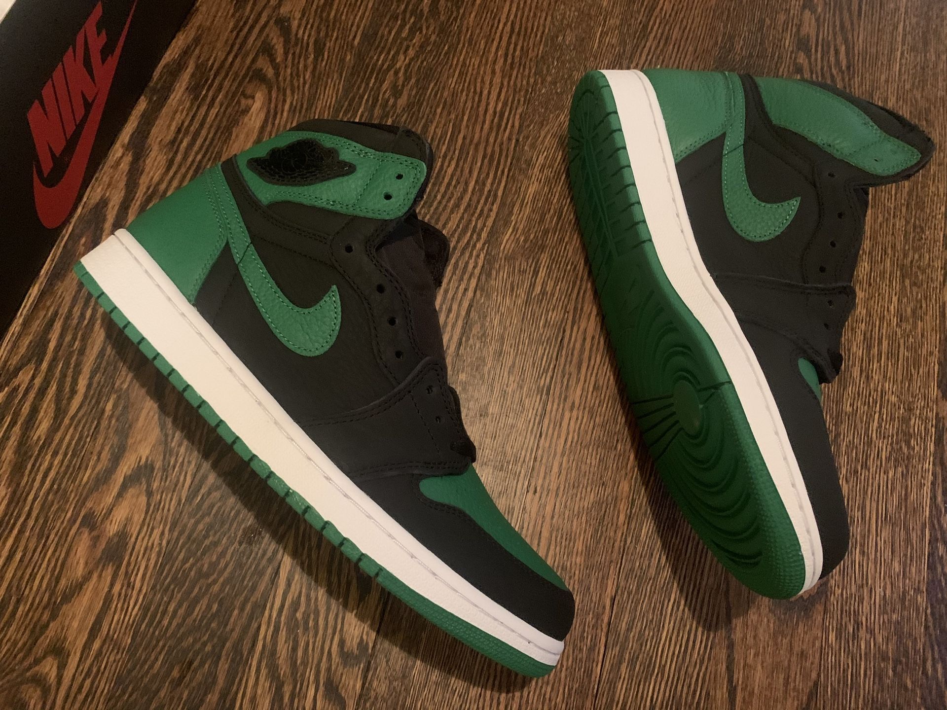 Jordan 1 Pine Green 2.0 BNIB