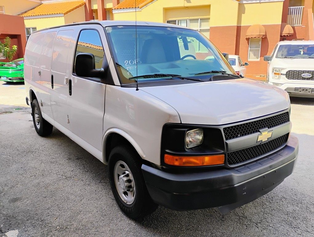 2015 CHEVROLET EXPRESS G2500 CARGO VAN DE TRABAJO