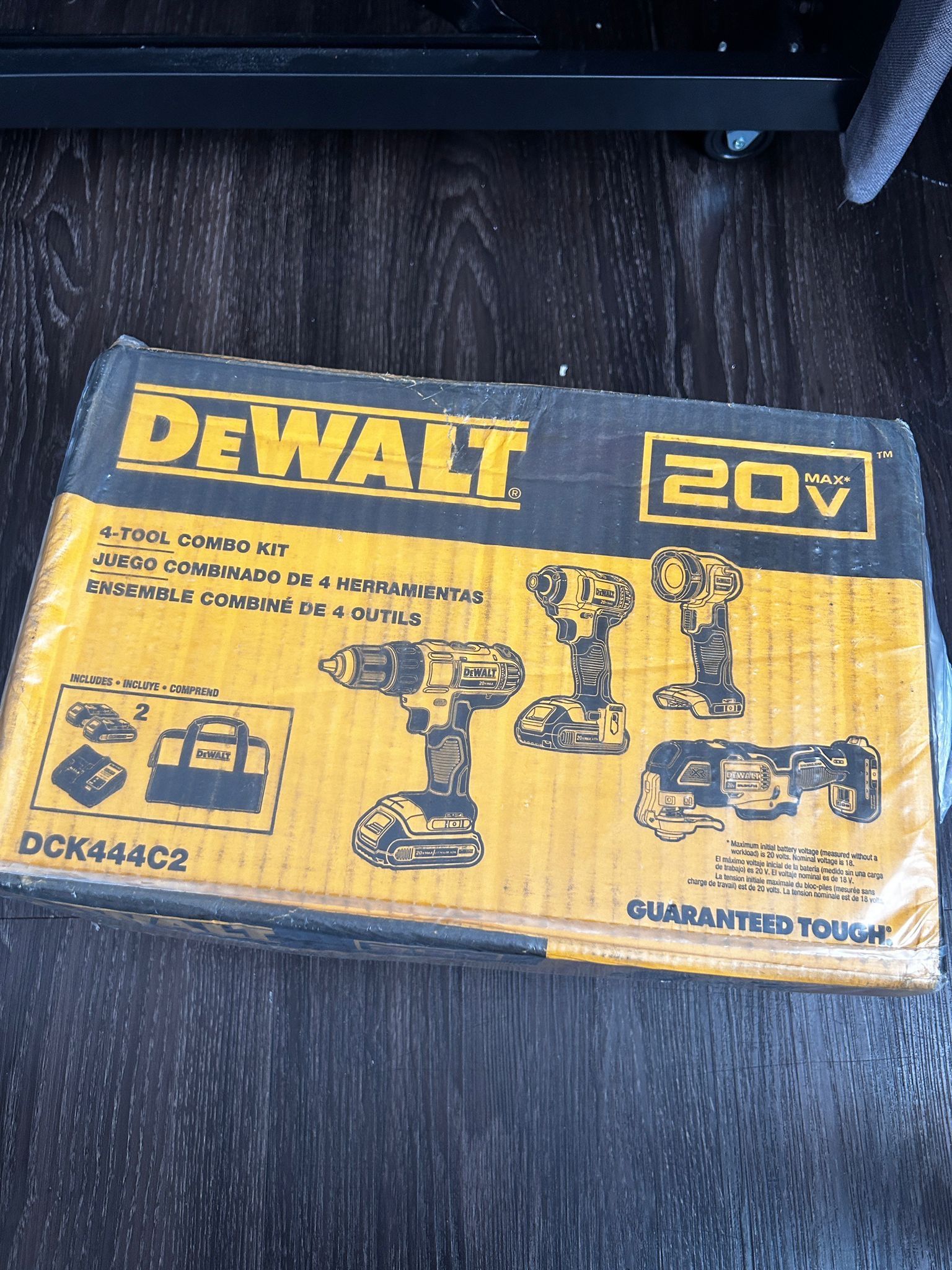 DEWALT 4-TOOL COMBO KIT