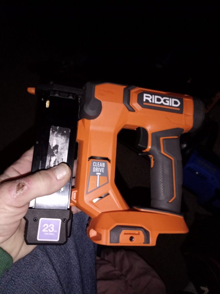 Rigid Cordless Pin Nailer