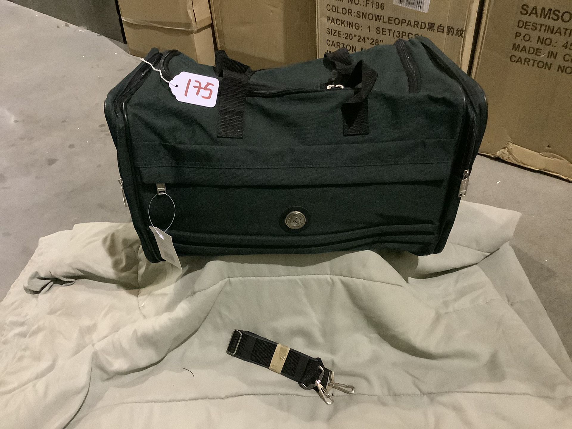 #175 Adventures Club 16-inch travel duffel tote bag - Dark Green - NEW