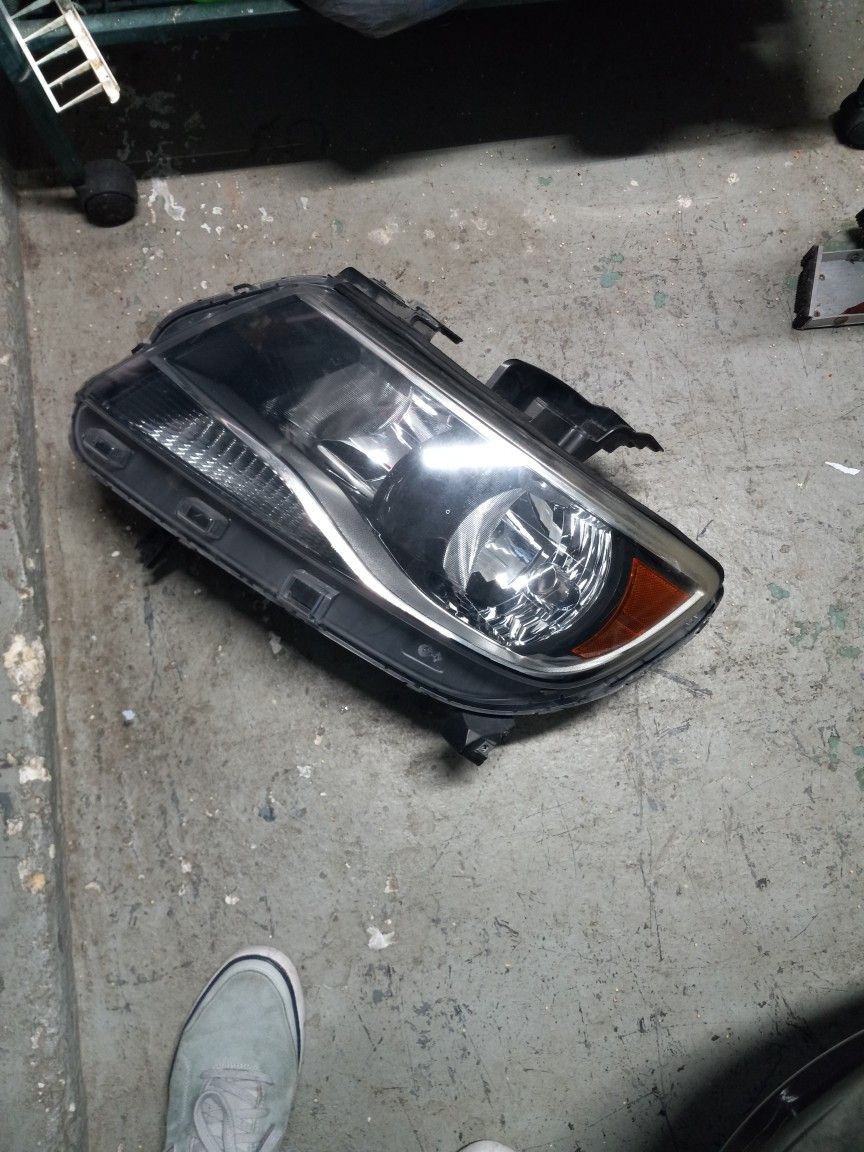 2016 Chevrolet Colorado Driver Side Head Light