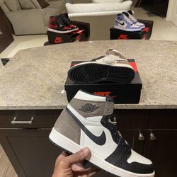 Jordan 1 Dark Mocha Size 10