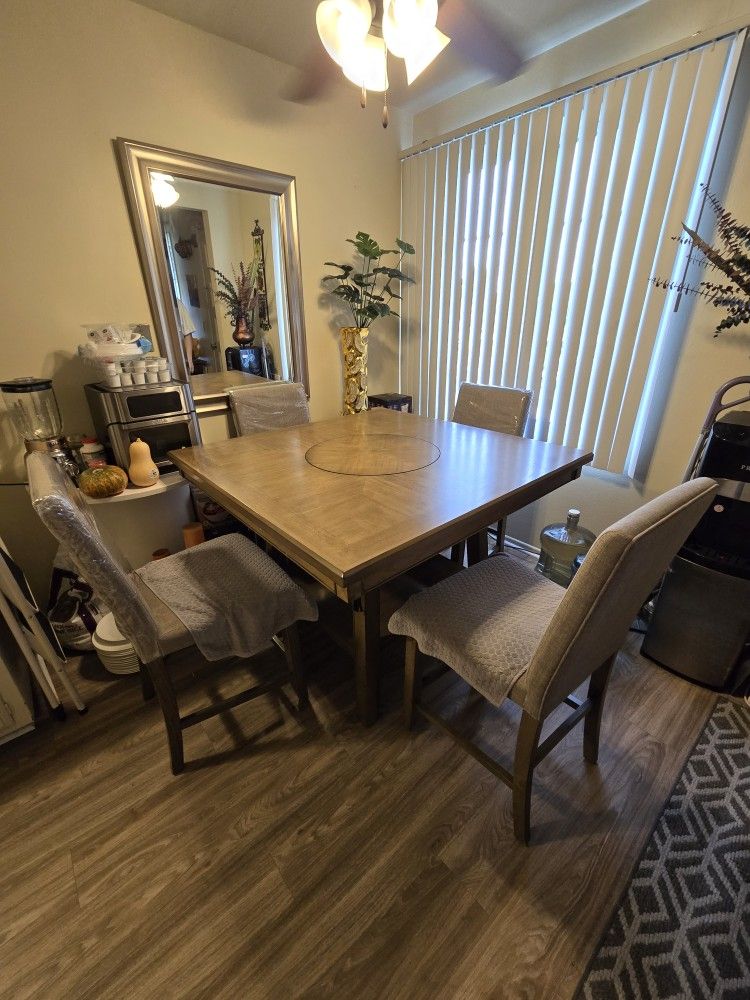 Dining Table Home & Garden