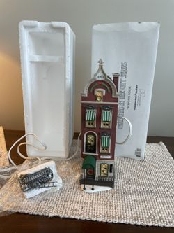 DEPT 56 Christmas In The City Beekman House Heritage Village Collection