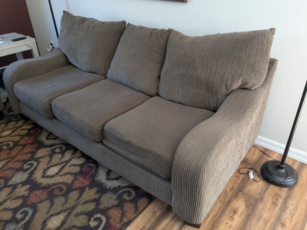Brown Sofa Couch, very comfortable, no damage, original owner