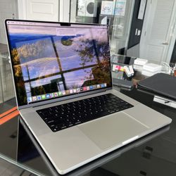 Apple 16” 2021 MacBook Pro M1 Pro Chip 32GB Ram 512SSD! 90 day warranty! We offer financing!