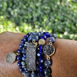 5 Bracelets Blue Stacked