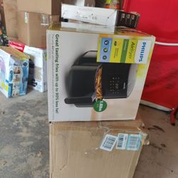 PHILLIPS AIR FRYER ESSENTIAL 1.8 LB BLACK  $85 obo
