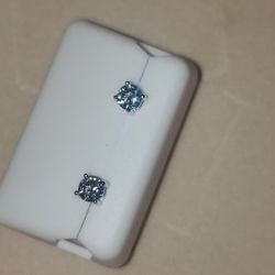 New Moissanite  Studs/Earrings 150 Retail Value
