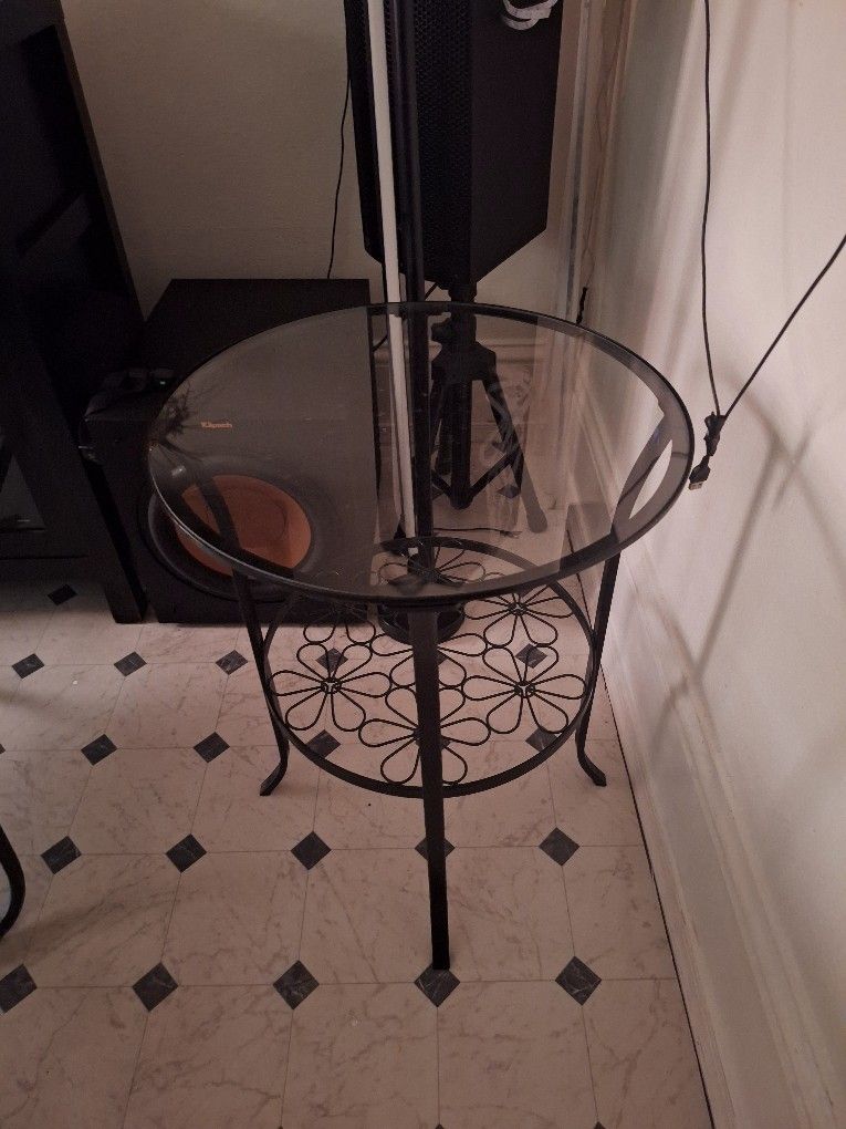 Klingsbo Glass Round Side Table