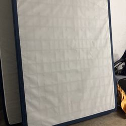 QUEEN SIZE BOX SPRING MATTRESS