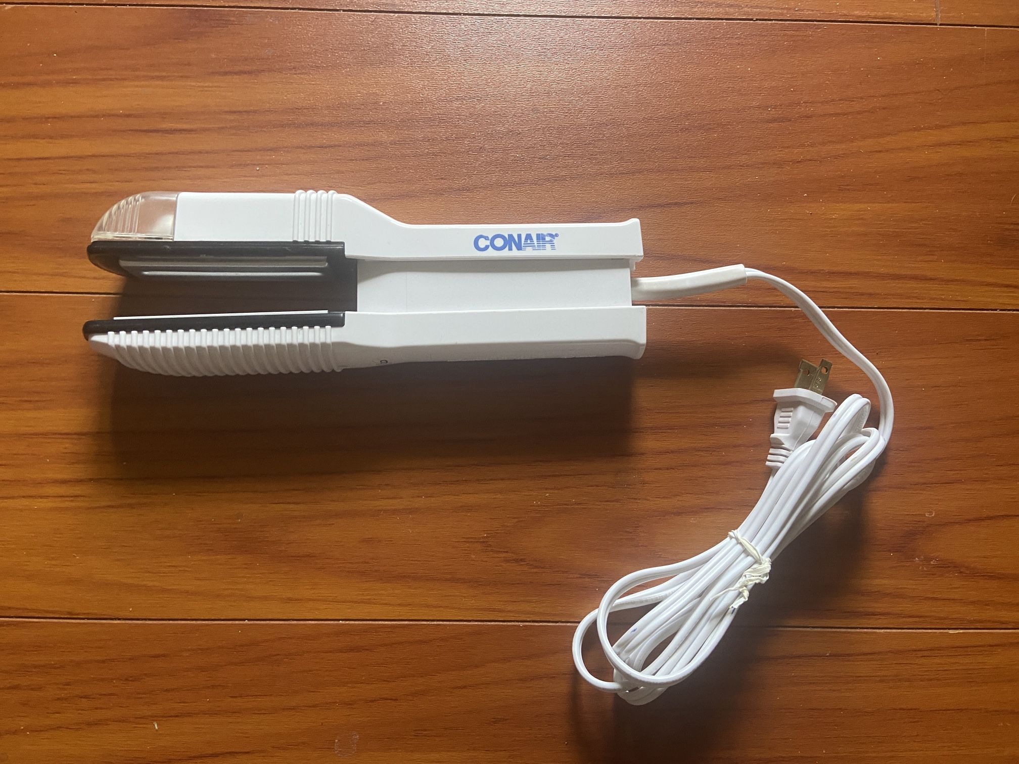 Conair Straight Styles Corded Hair Steam Straightener