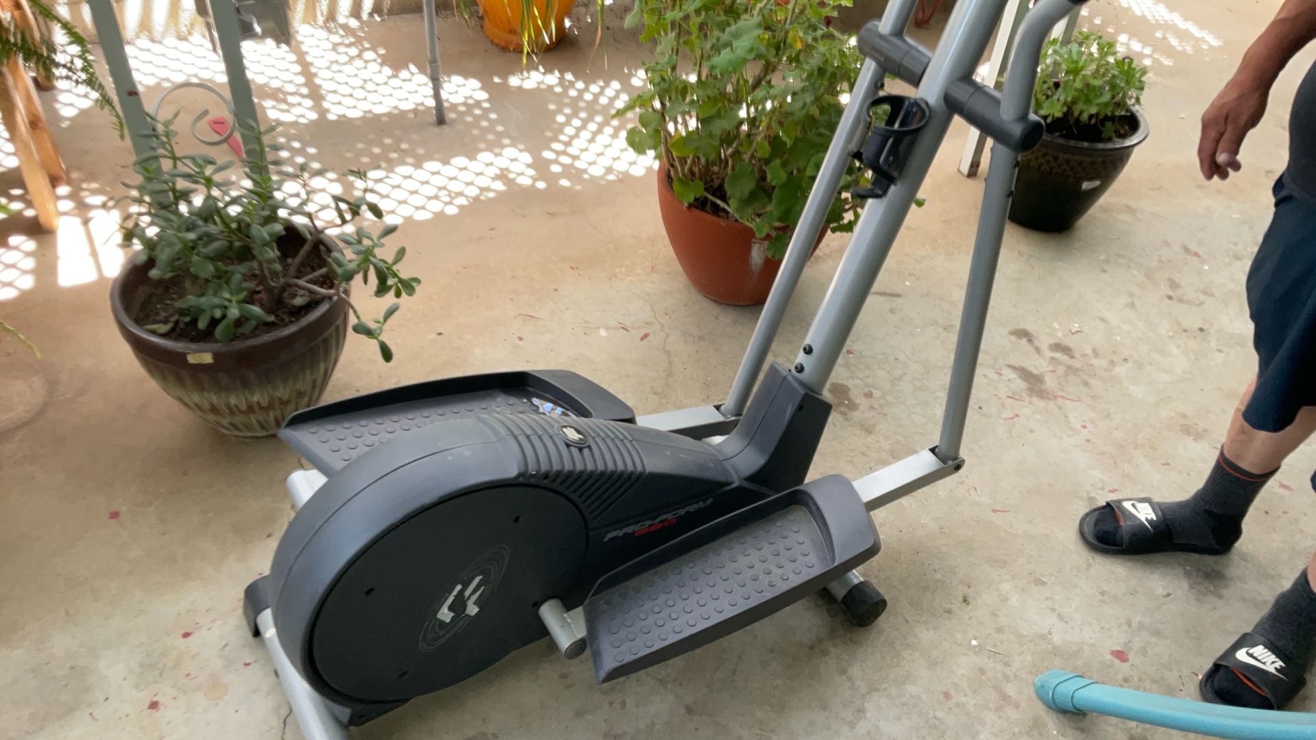 elliptical exercise machine