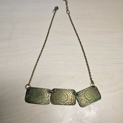 Green And Gold Plate Necklace 