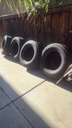 4 -LT295/70 R 18