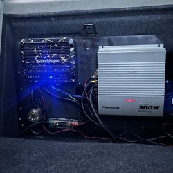 (2) Amps Pioneer 2ch 300watts Bridgeable Full Range! & Rockford Fosgate Bass Only Amp R500x1D