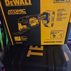 DEWALT MULTI TOOL KIT NEW 