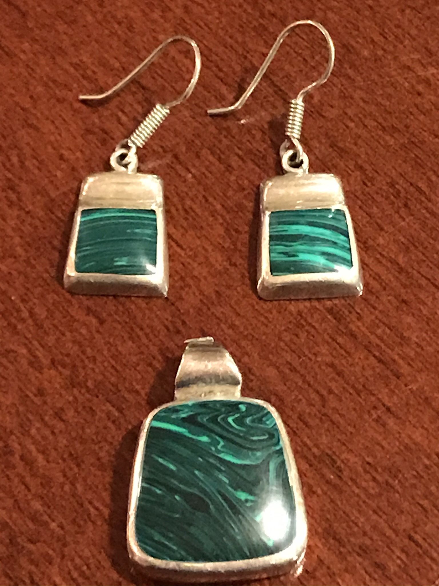 New Sterling Silver And Malachite, Pendant And Earring Set