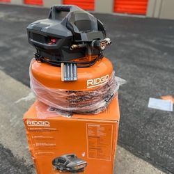 6 Gal. Portable Electric Pancake Air Compressor