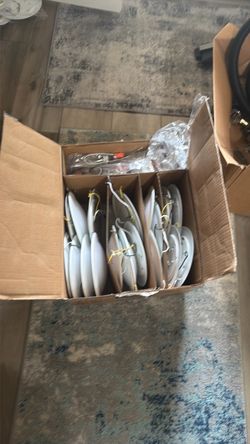 18 canned lights