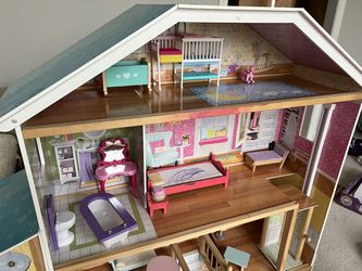 KidKraft Majestic Mansion Wooden Dollhouse with 34 Accessories