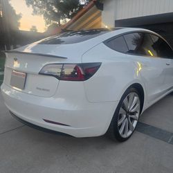 2019 Tesla Model 3 Long Range