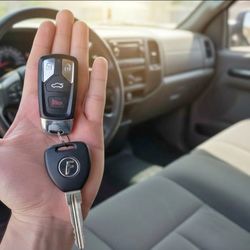 Car Keys / Remotes / Smart Keys / Llaves de Carro / Controles / FOBIKS