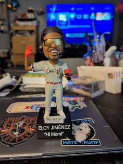 Hi mom bobblehead