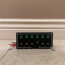 6 Switch 12V Fuse Panel With On/Off Rocket Switches