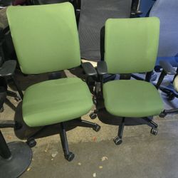 Desk Chair with Arms