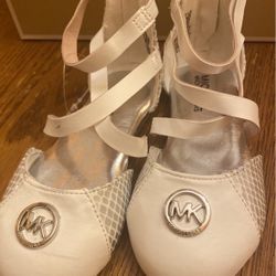Authentic Michael Kors White Girls’s Shoes Size 7