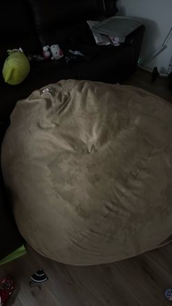 6 foot bean bag used couple times and washed
