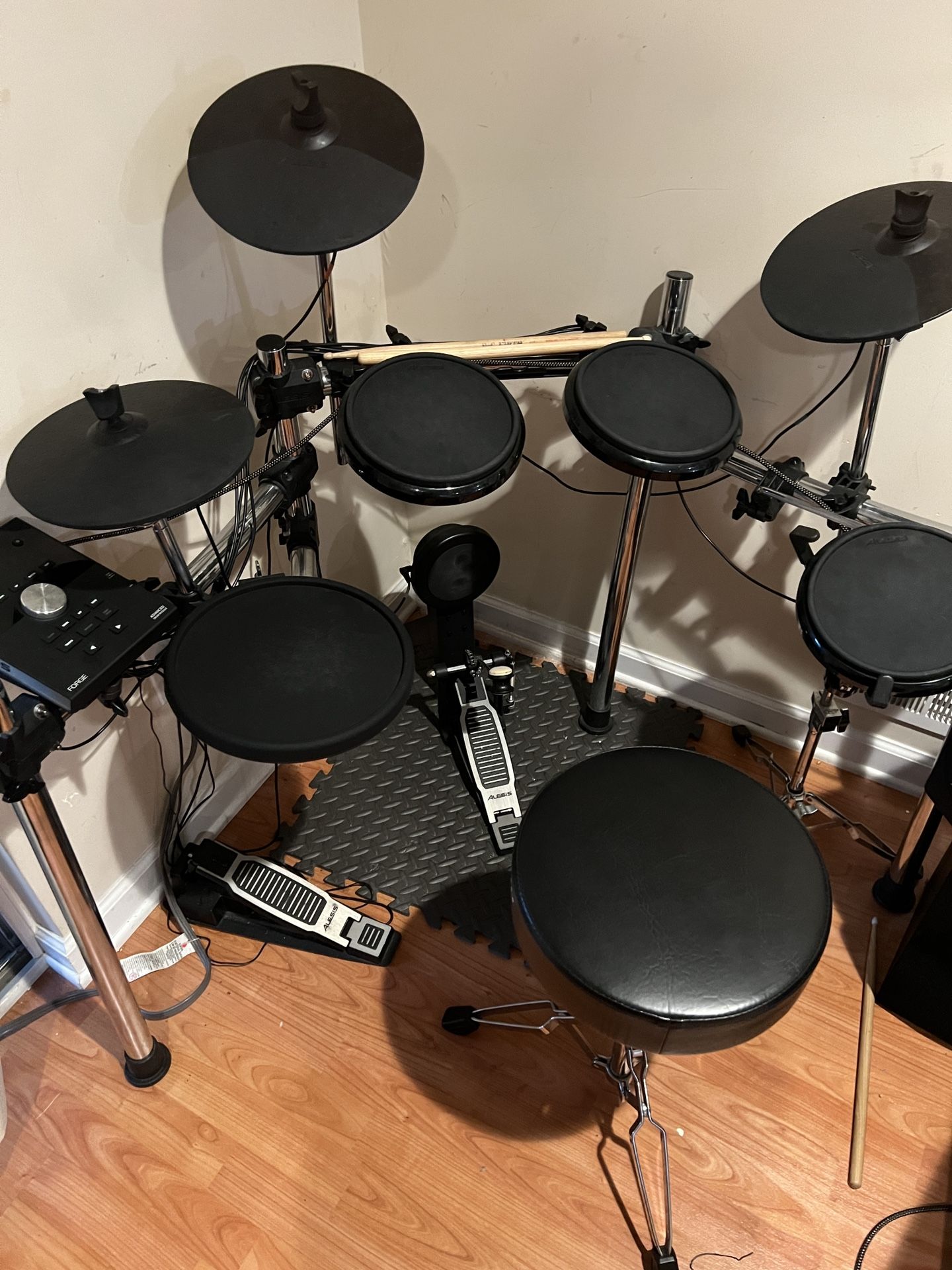 Alesis Forge Kit Electronic Drum Kit, 8-Piece