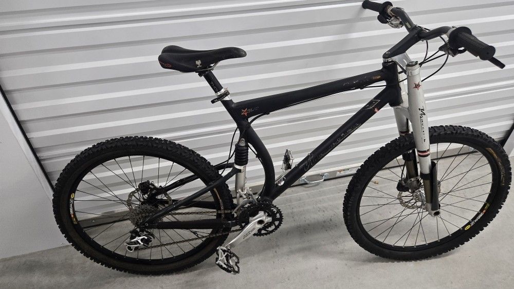 Maverick Downhill Mountainbike OG Cost 6k New
