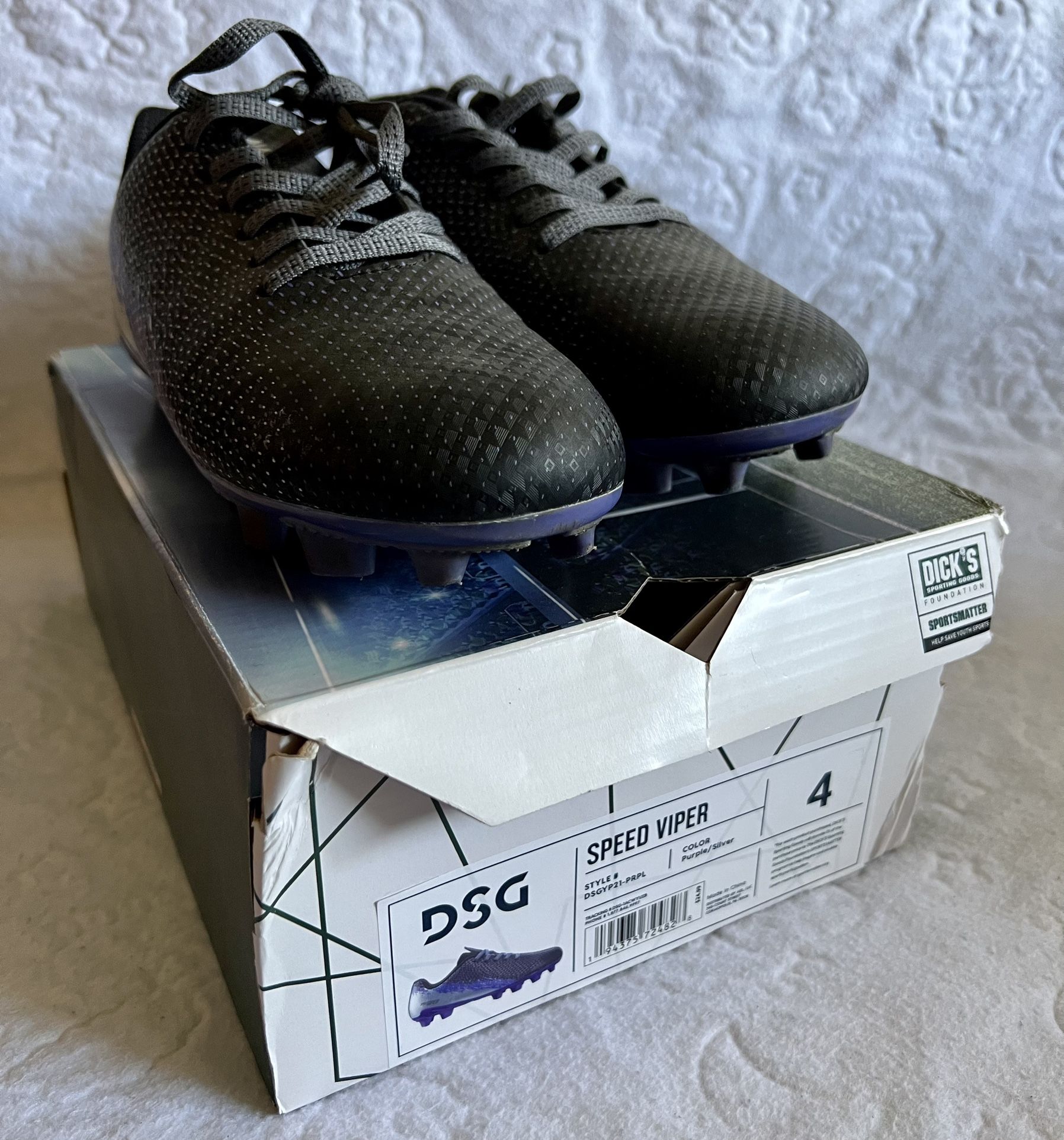 DSG SPEED VIPER Soccer Shoes COLOR Purple/Silver Size 4